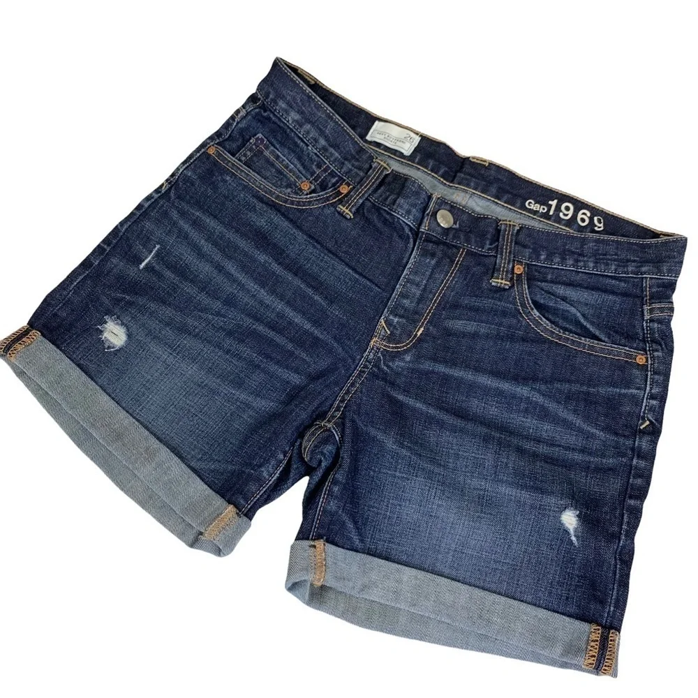 GAP 5” Mid Rise Sexy Boyfriend Denim Light Distressed Cuffed Shorts Size 26 NWOT